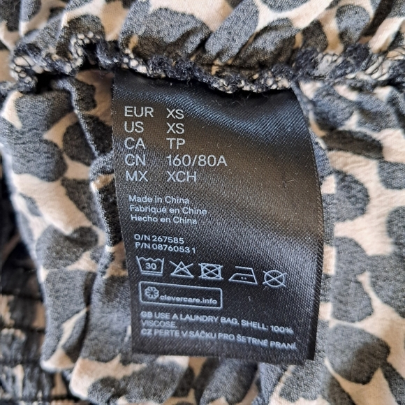 H&M Cropped Blouse Women Size XS Cheeta Print Short Sleeves Ruching Top - Picture 6 of 7